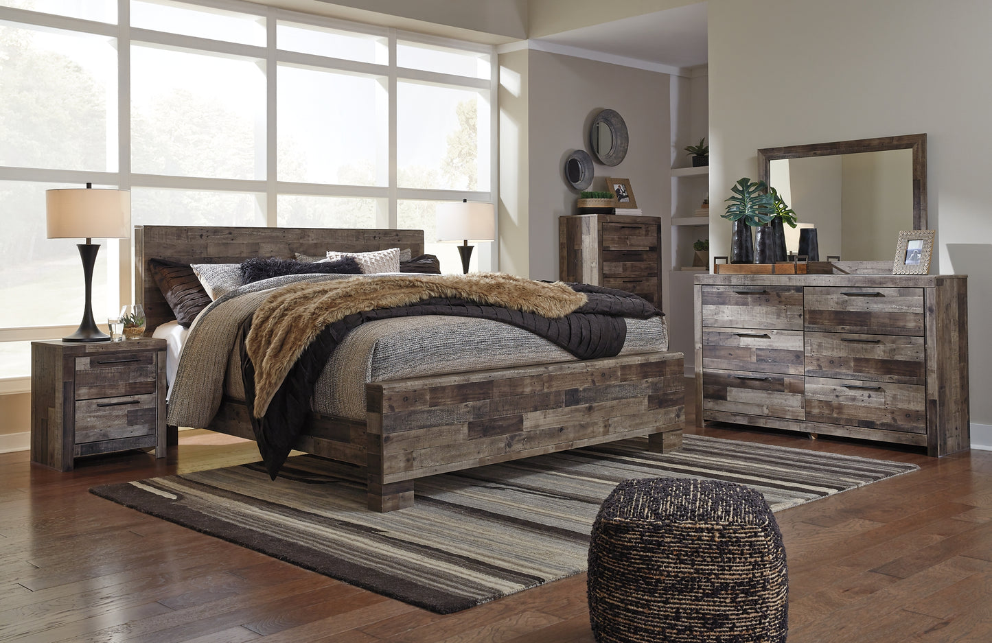 Derekson Panel Bed